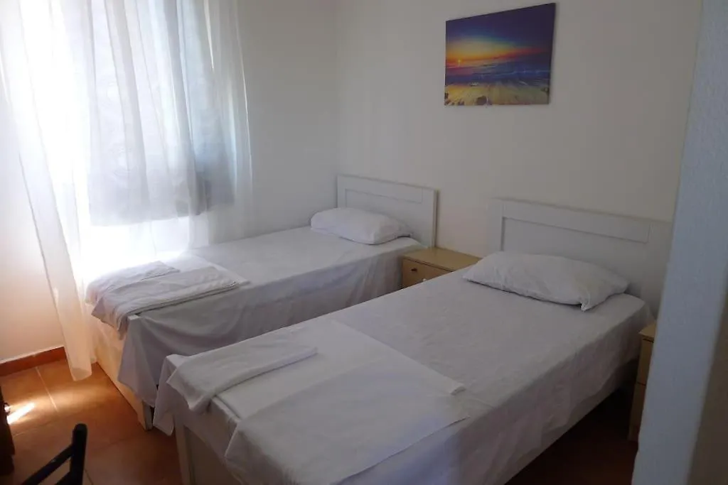 Holiday home 2 Floor Beach House Perfect For Large Groups Velipoje