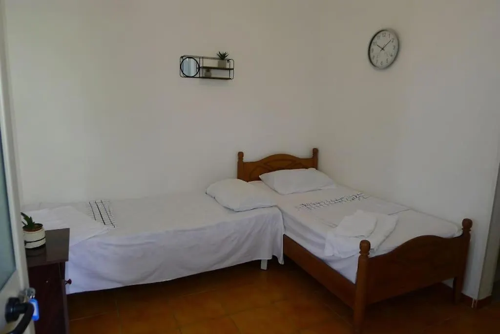 Holiday home 2 Floor Beach House Perfect For Large Groups Velipoje