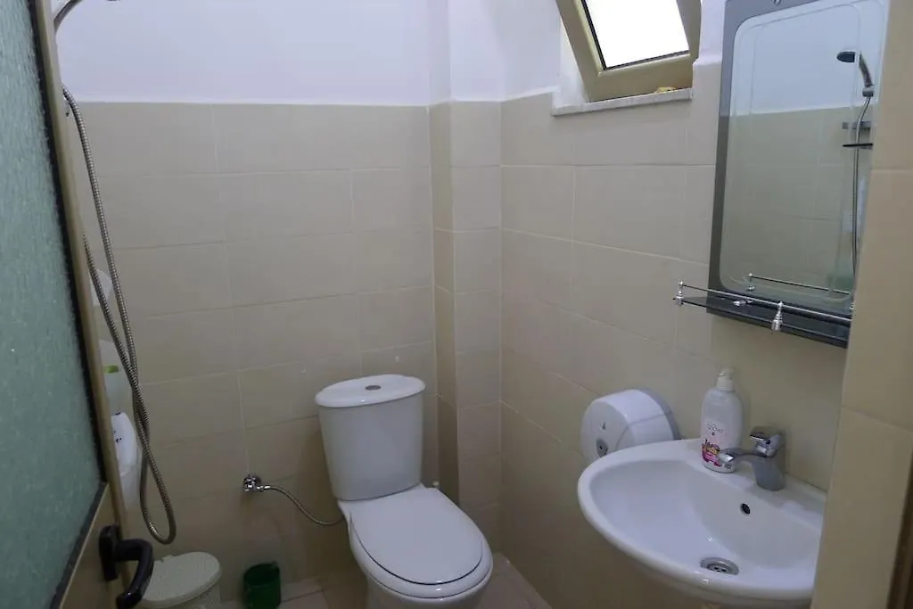 2 Floor Beach House Perfect For Large Groups Velipoje Holiday home