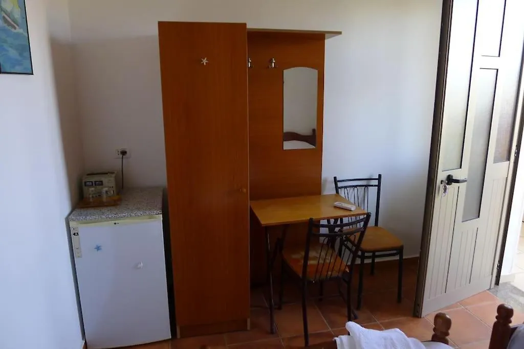 2 Floor Beach House Perfect For Large Groups Velipoje 0*,  Albania