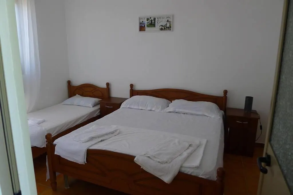 Holiday home 2 Floor Beach House Perfect For Large Groups Velipoje Albania