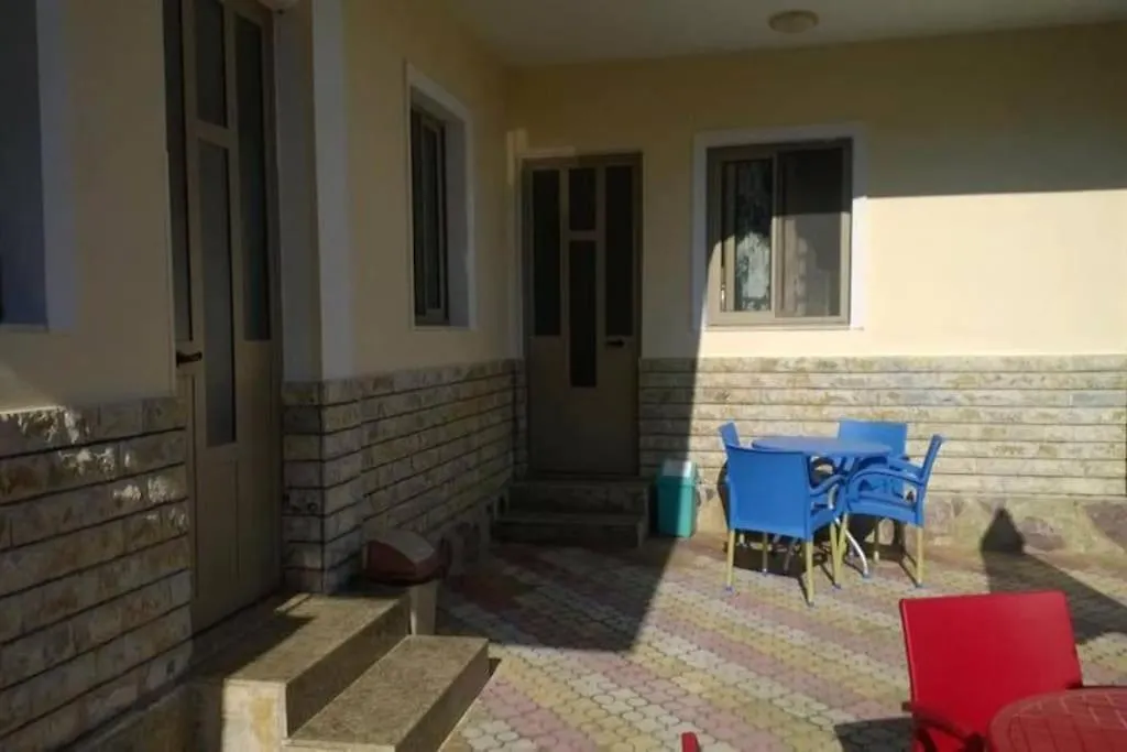 2 Floor Beach House Perfect For Large Groups Velipoje Holiday home