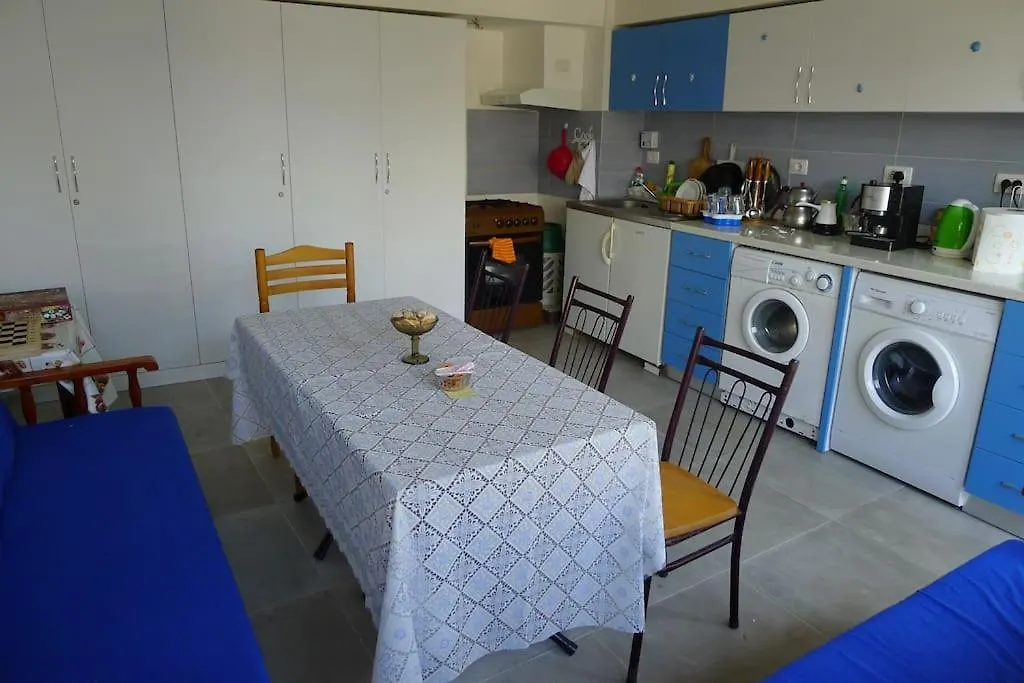 2 Floor Beach House Perfect For Large Groups Velipoje Albania