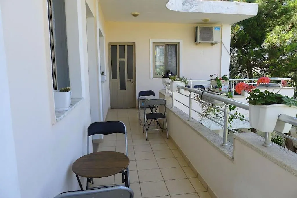 2 Floor Beach House Perfect For Large Groups Velipoje Albania