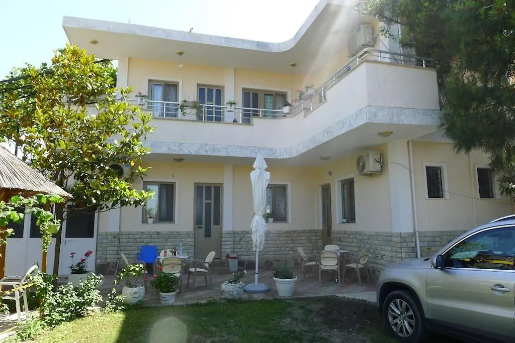 2 Floor Beach House Perfect For Large Groups Velipoje