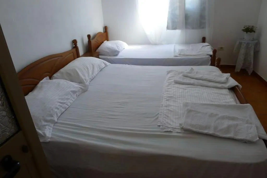 Holiday home 2 Floor Beach House Perfect For Large Groups Velipoje