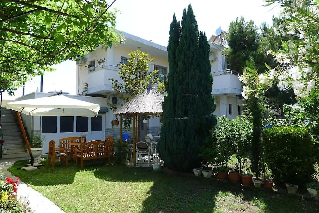 2 Floor Beach House Perfect For Large Groups Velipoje