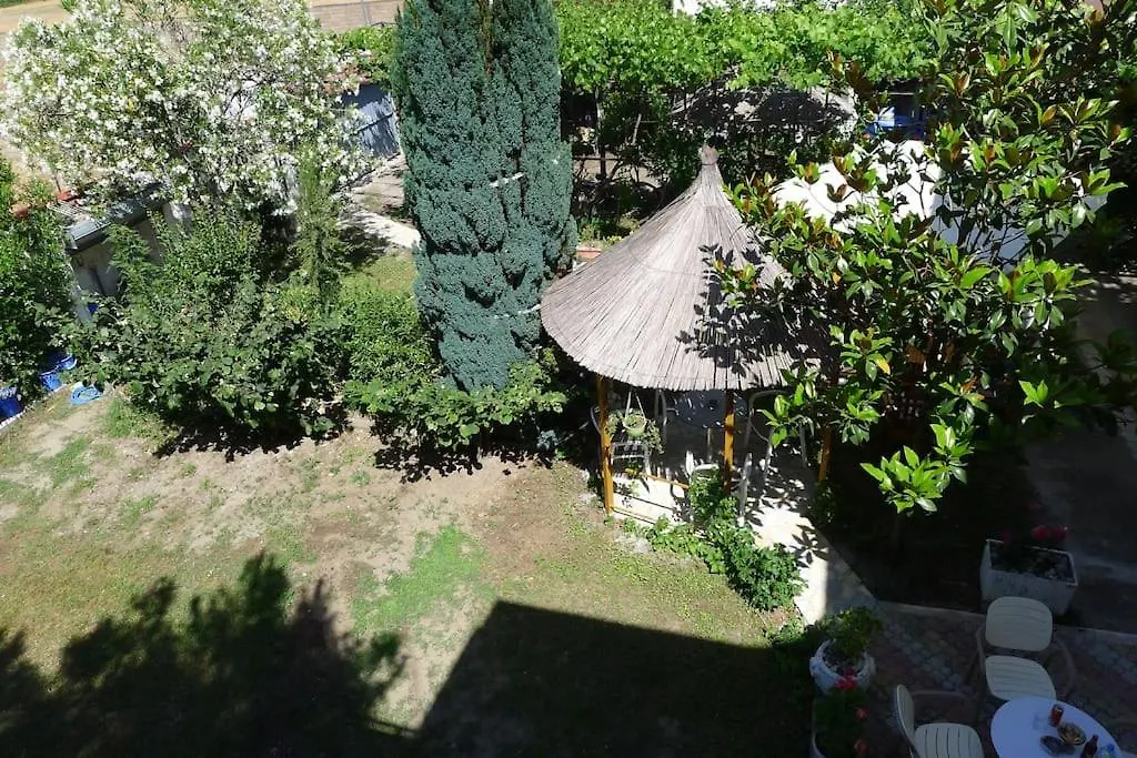 Holiday home 2 Floor Beach House Perfect For Large Groups Velipoje